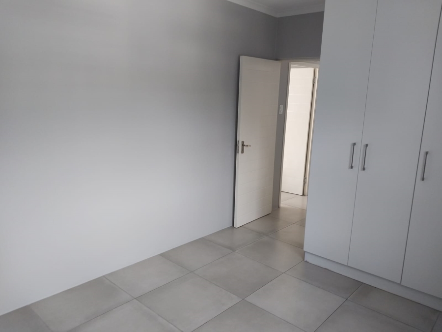 To Let 2 Bedroom Property for Rent in Overbaakens Eastern Cape